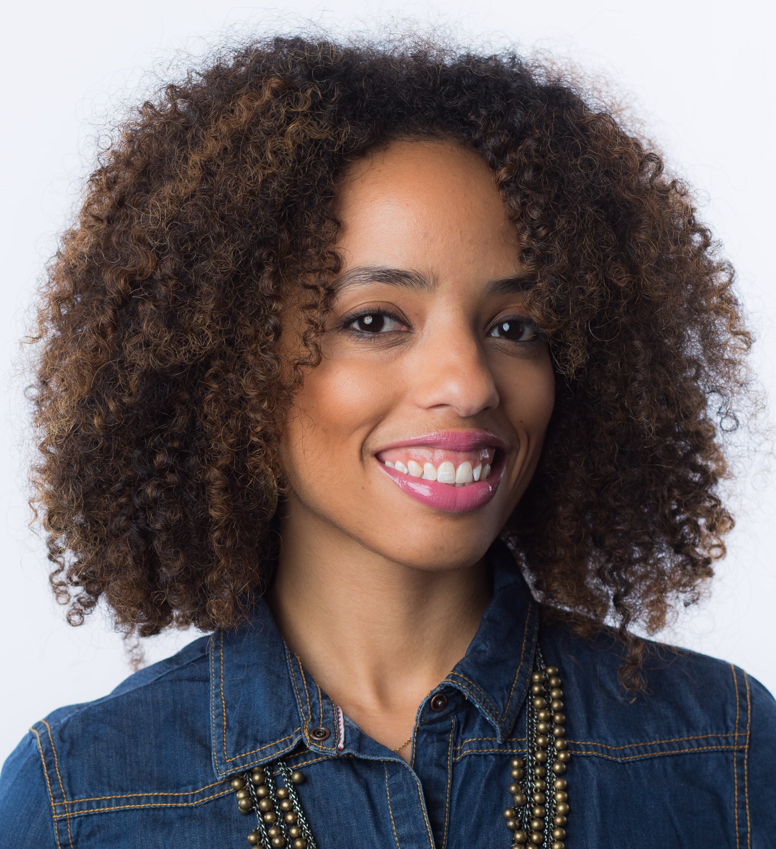 SimmonDena_Headshot2015cropped.jpg