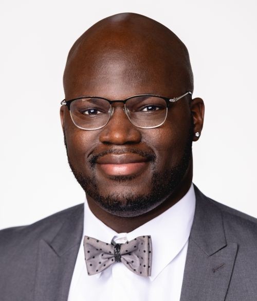 Headshot: Curtis Bobray