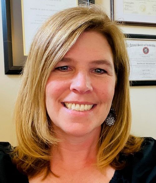 Headshot: Heather Peck