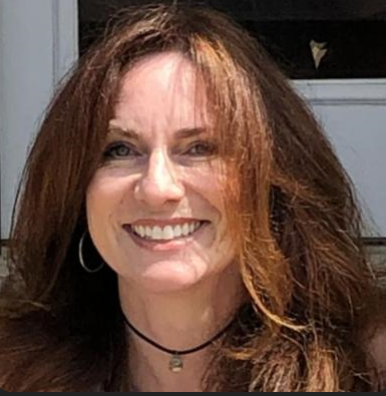 Headshot: Donna Turner