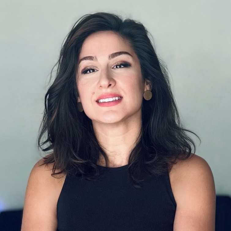 Niknaz Aftahi headshot