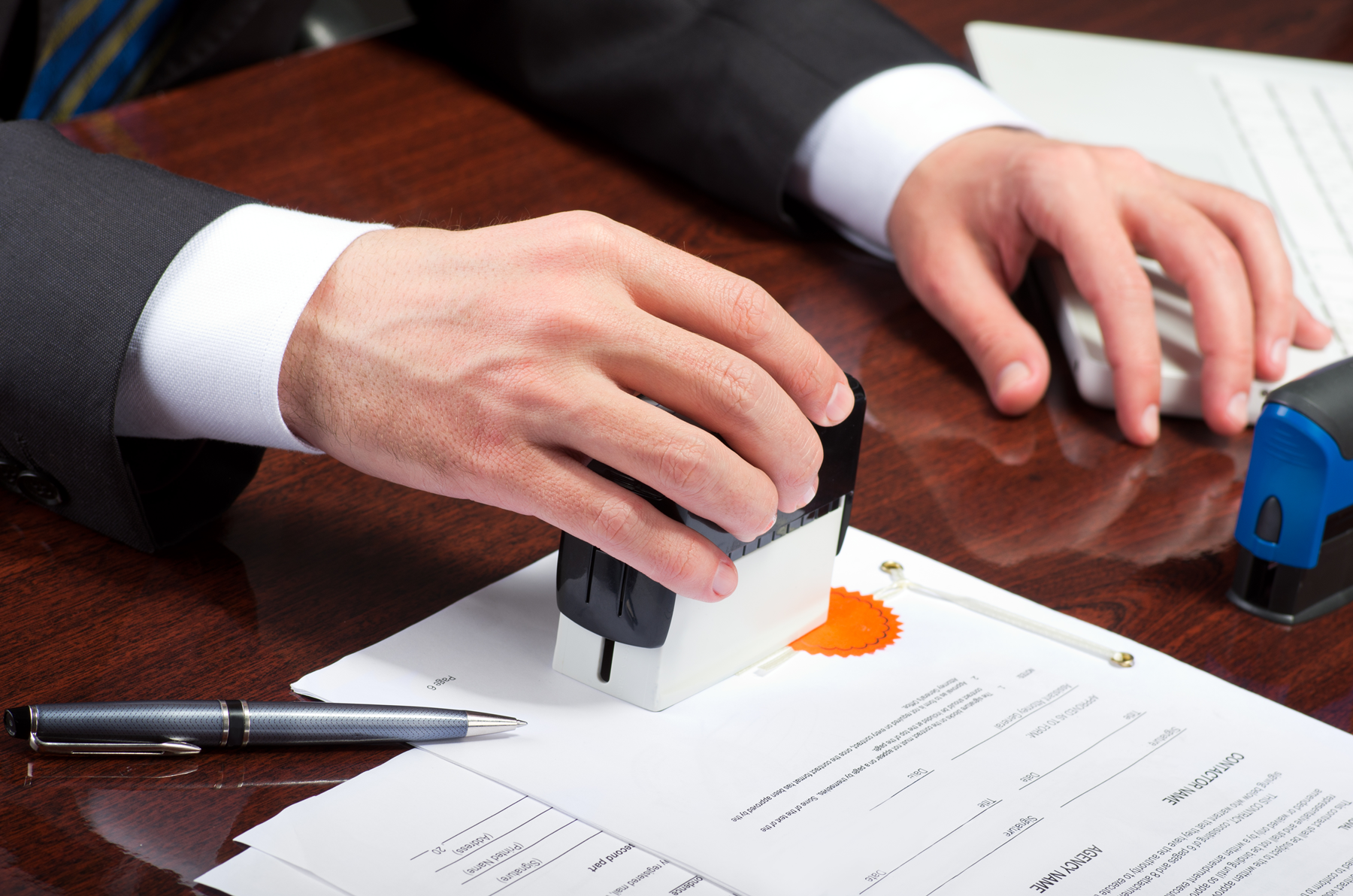 Notary-Signing.png