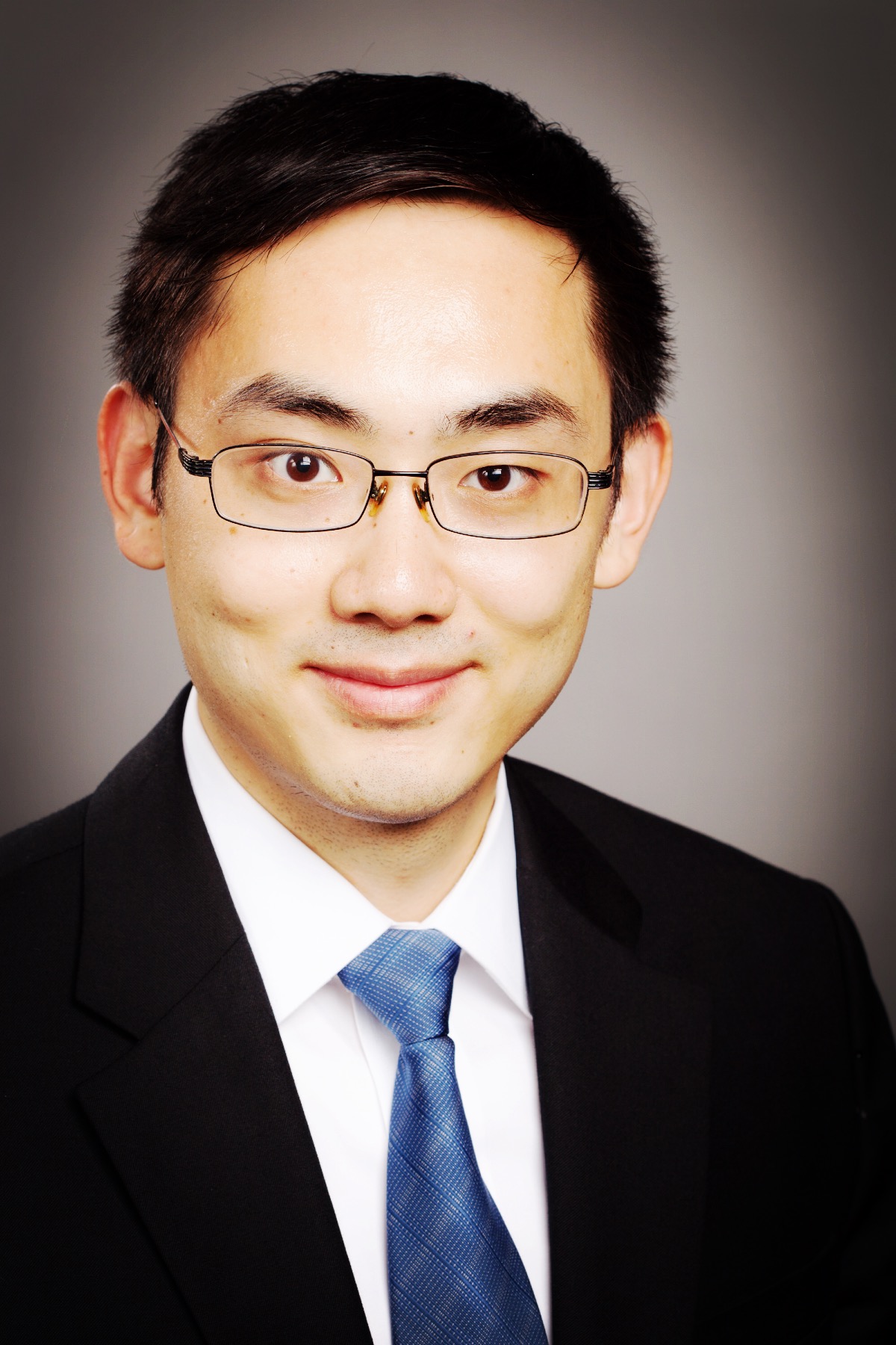 Zhi Li