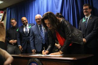MMHCA_Governor_signing_HB4325_10-29-19.jpg