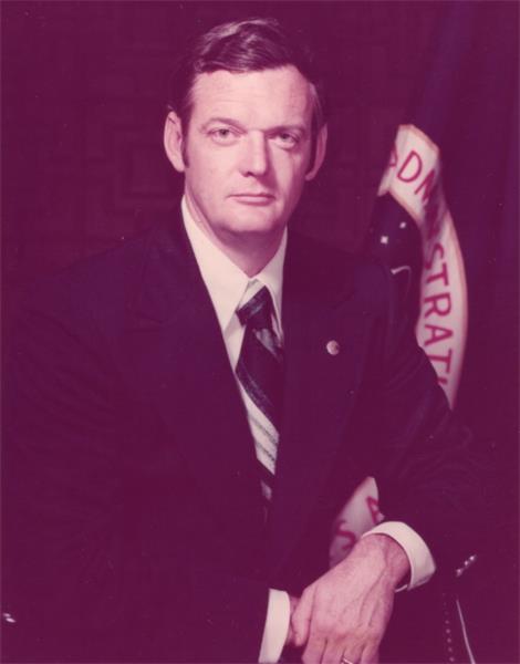 Official NASA portrait of Glynn S. Lunney in January 1974, while he was the US Technical Director for the Apollo-Soyuz Test Project (credit: NASA Johnson Space Center).