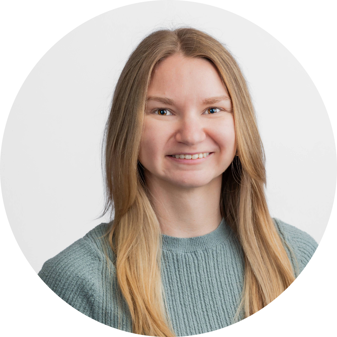 Headshot of Erin Roop