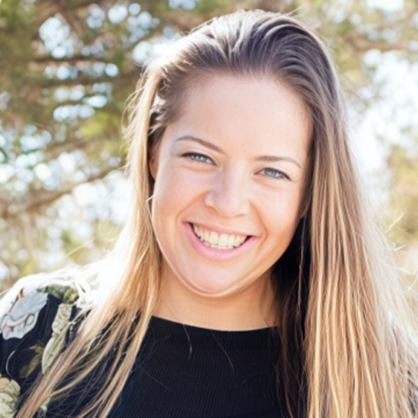 Headshot of Kelly Dragon