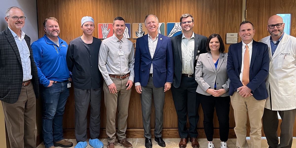 Missouri ASC Hosts Facility Tour for Physician Lawmaker