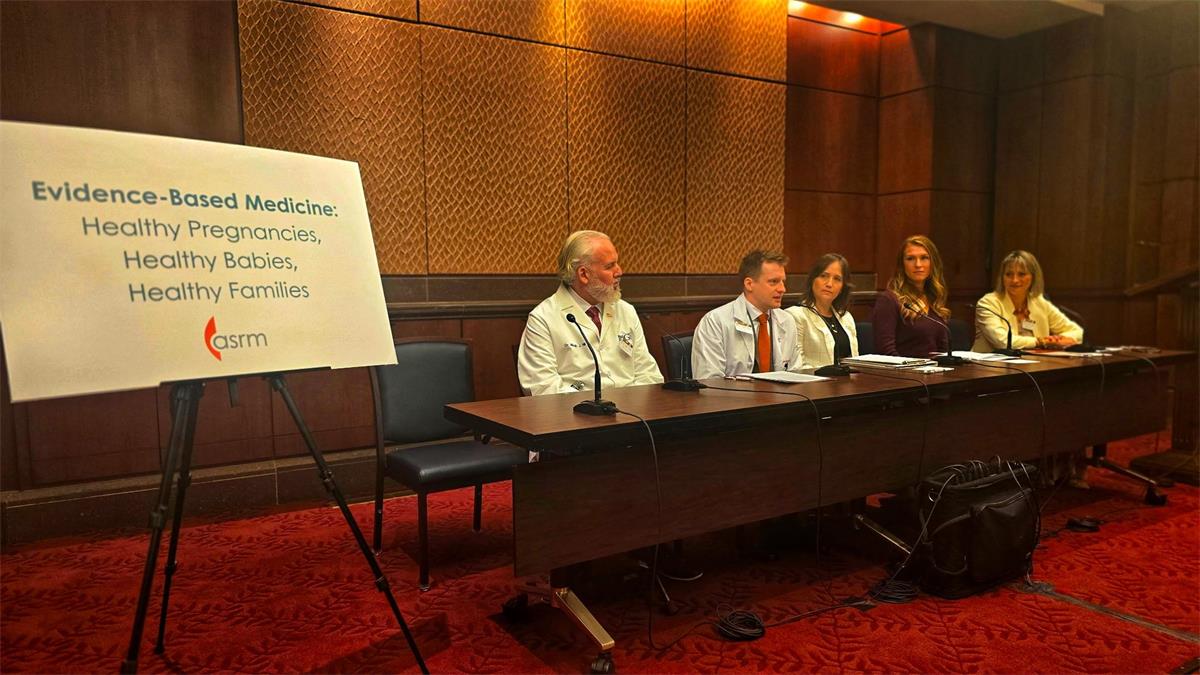 Reproductive Medicine specialists present a talk on Evidence Based Medicine