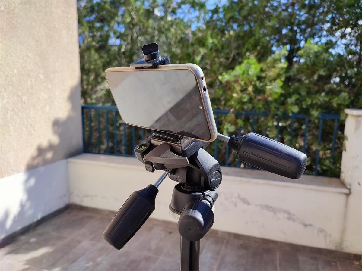 Smartphone adapter for a tripod 