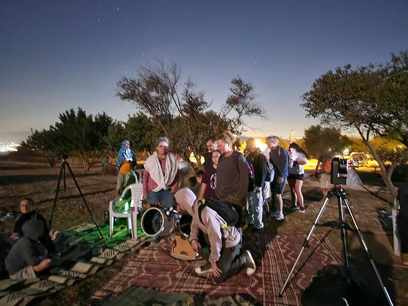 Line waiting to see the moon