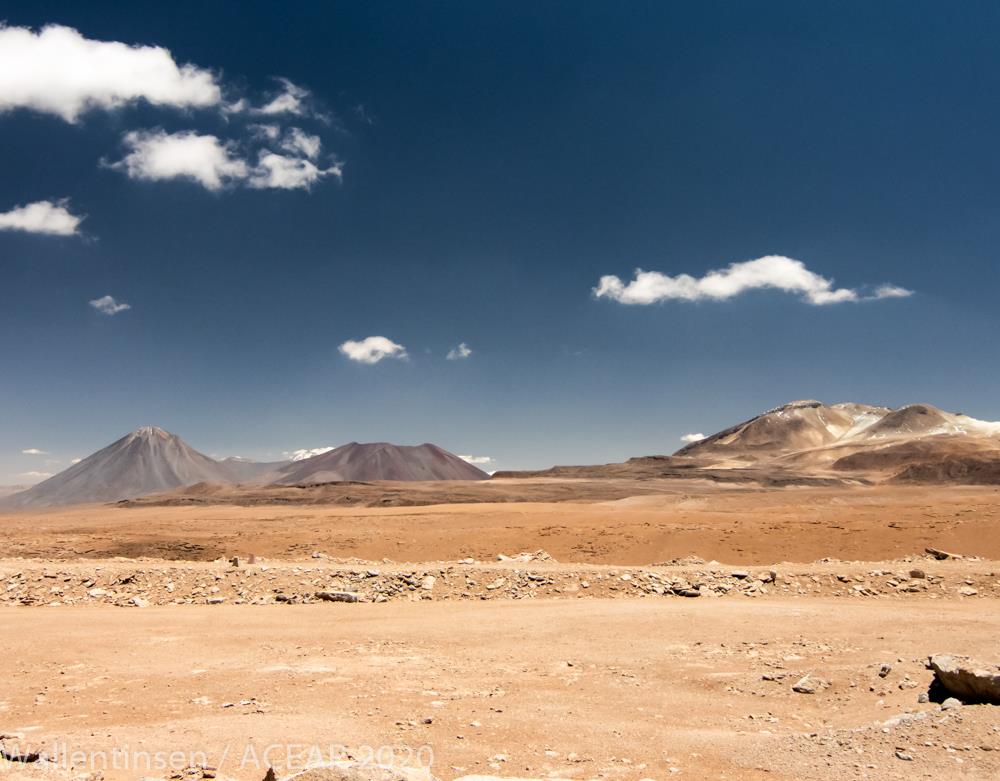 Magnificent desolation - the Chajnantor Plateau at 5000 meters