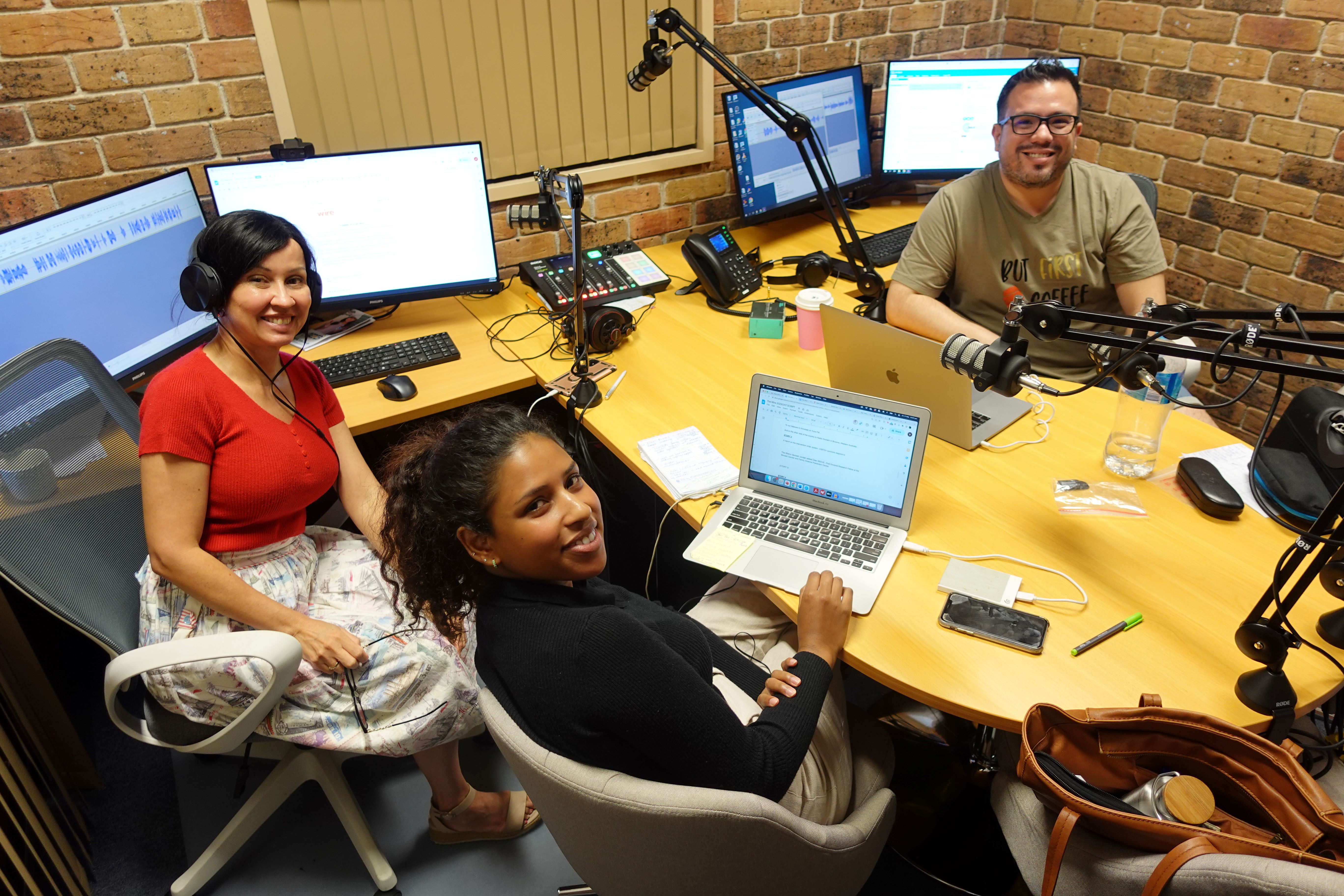 Netta Finney Dr Eduardo Jordan and Vavineh Jordan at 4EB - Available on DAB+