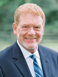 Sandy Somers Headshot