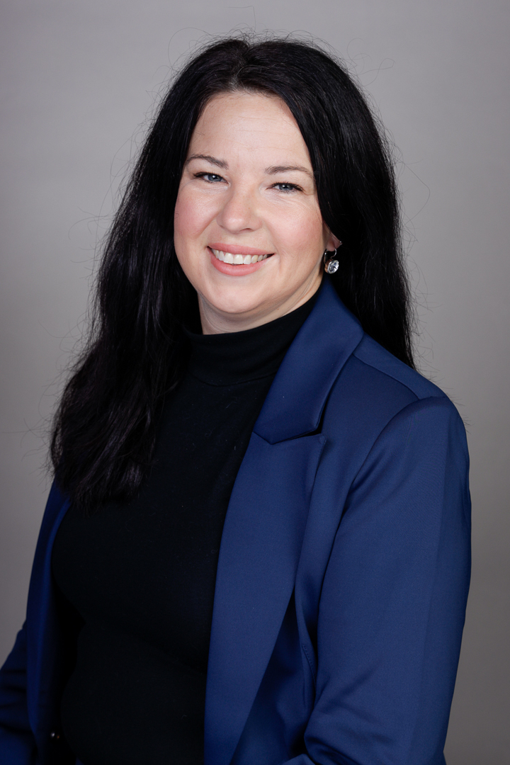 Alexandra Barlow Headshot