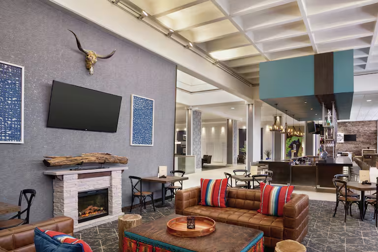DoubleTree Lounge with a southwestern theme
