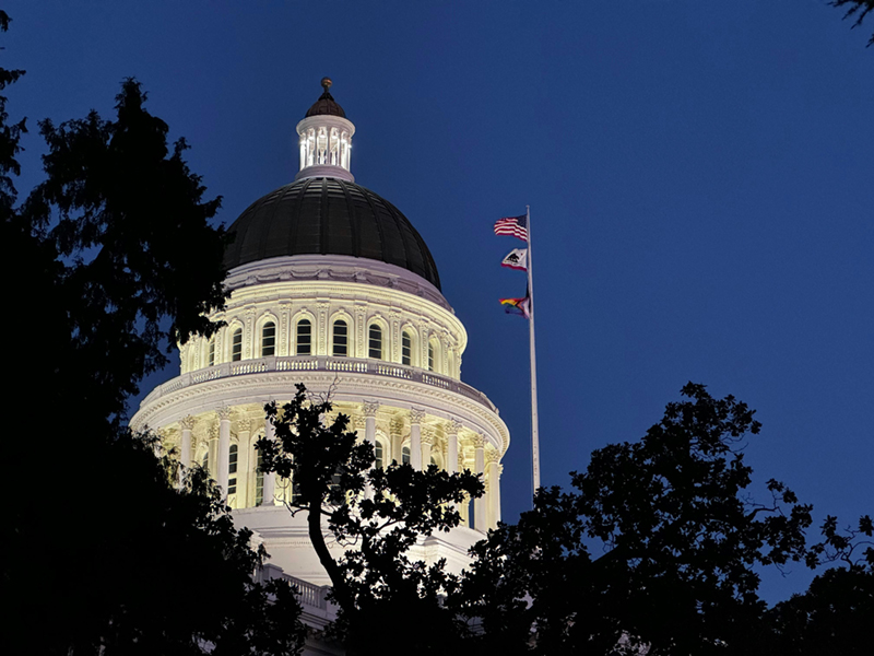 Image of the California State Capital building at night