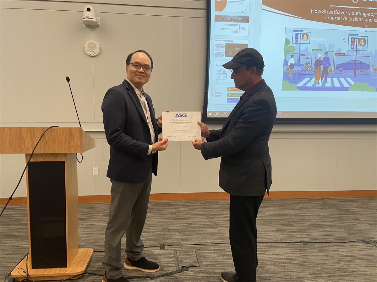 GGB Vice President, Mr. Faheem Syed present the Certificate of Appreciation