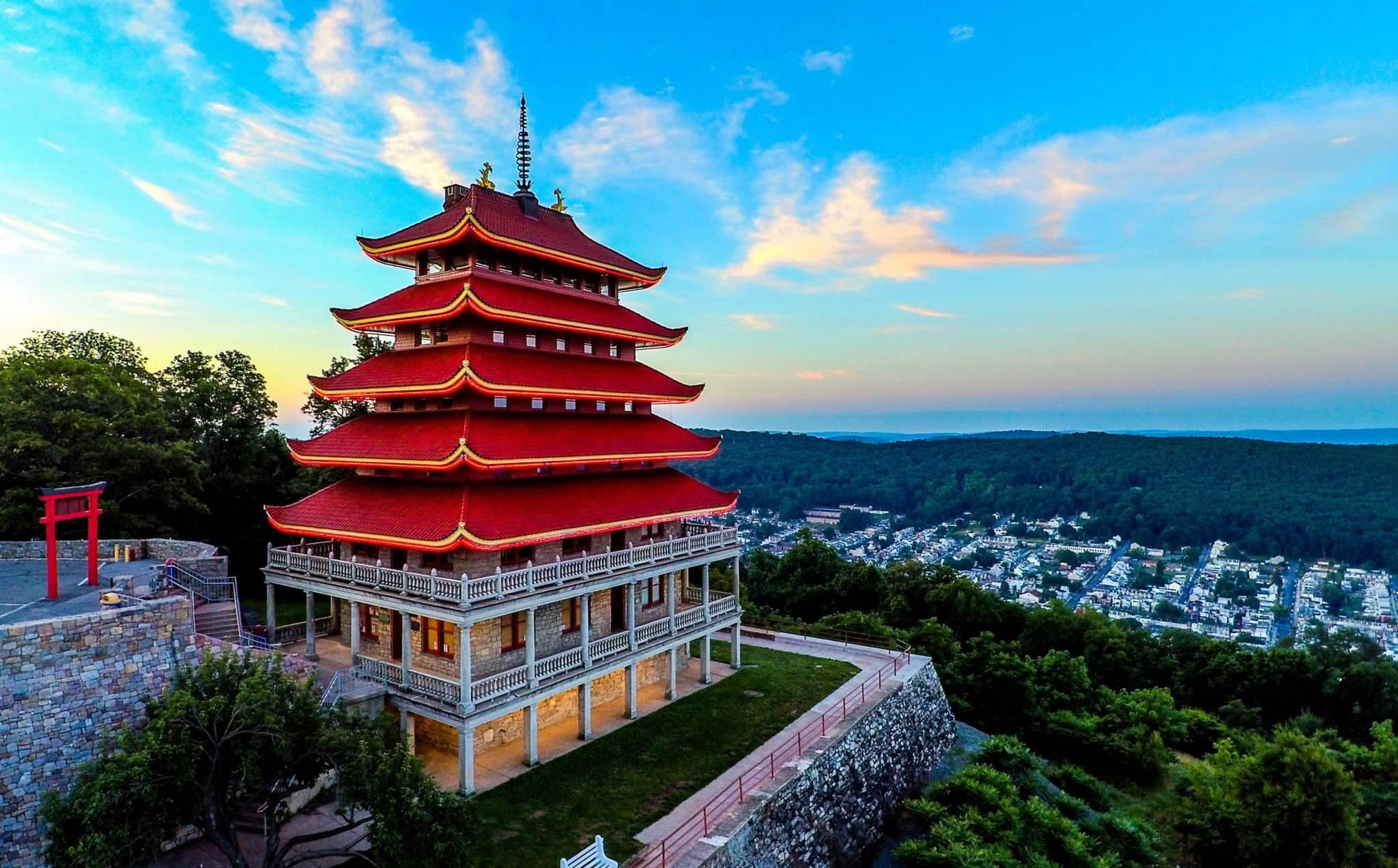 Reading Pagoda overlooking the city