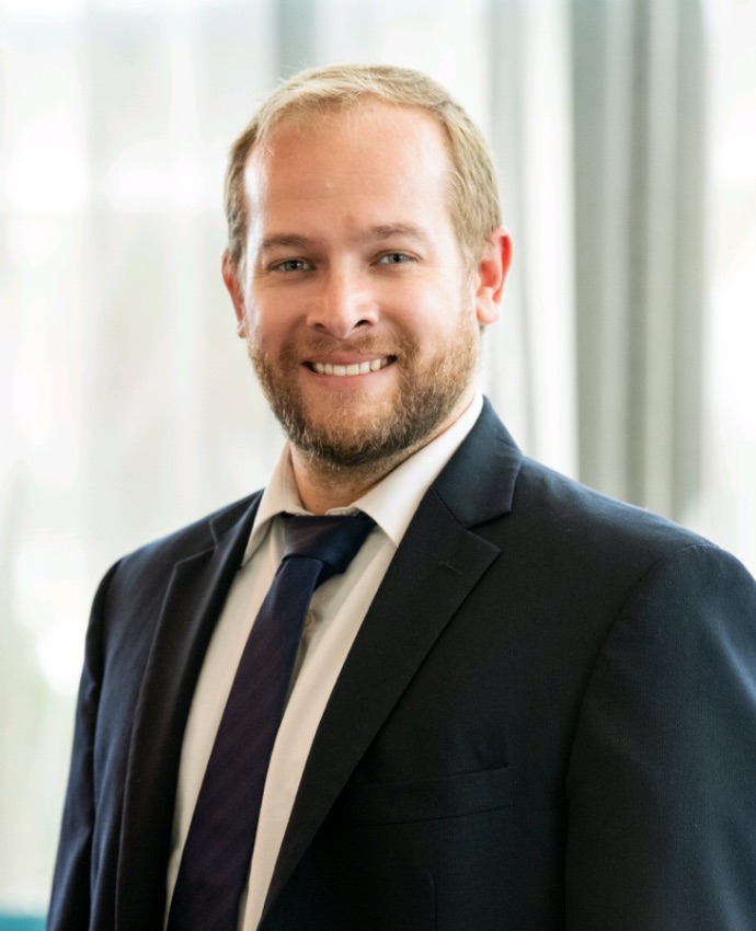 Destin Wells Headshot