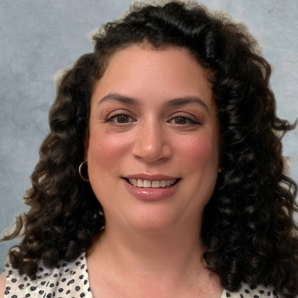 Alicia Simon headshot