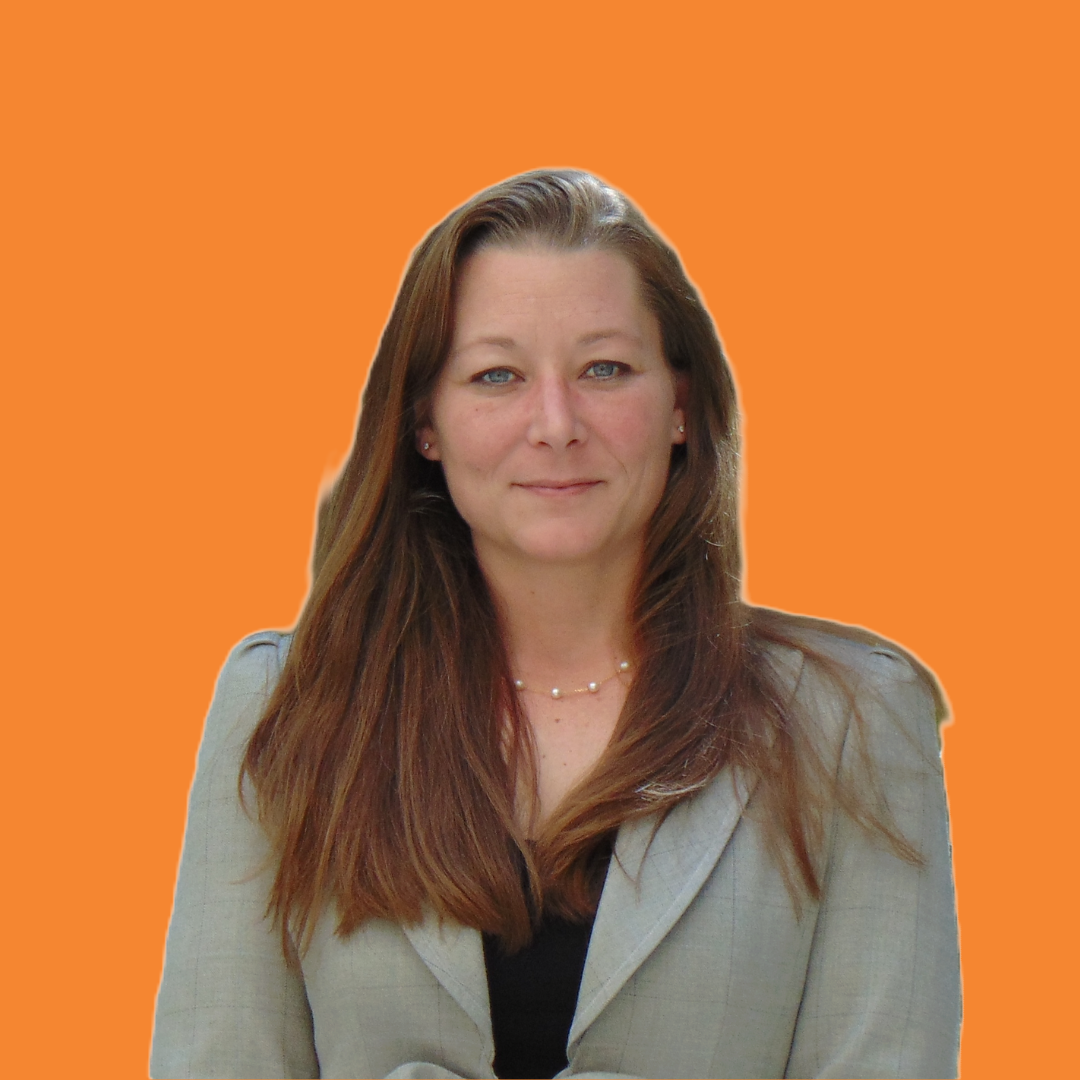 Bettina Headshot