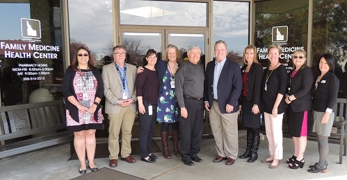 Simpson_FMRI group photo_Cube.jpg