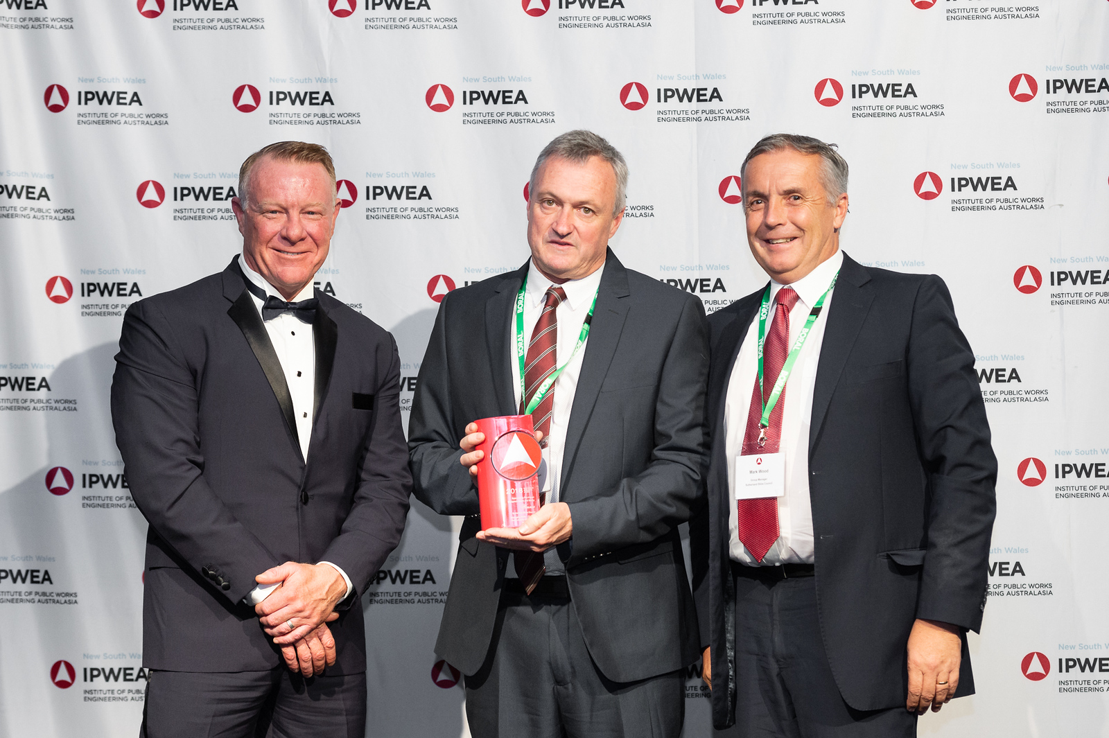 Winner_4__Mark_Mills_and_Mark_Wood__presented_by_John_Hutchings.jpg