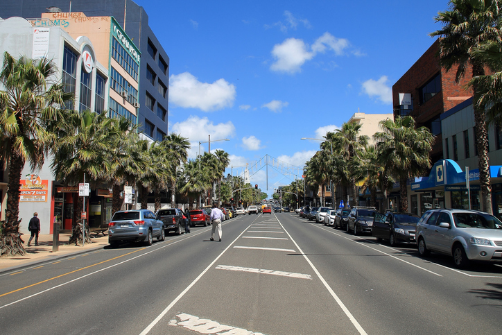 Building-around-Geelong-city-_-Victoria_-Australia-646092472_727x485.jpeg