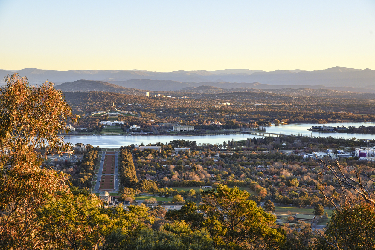 Sunset-on-Canberra-City_-autumn_-Brindabella-hills-546427108_1256x838.jpeg