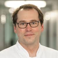 Headshot of Fabian Mueller