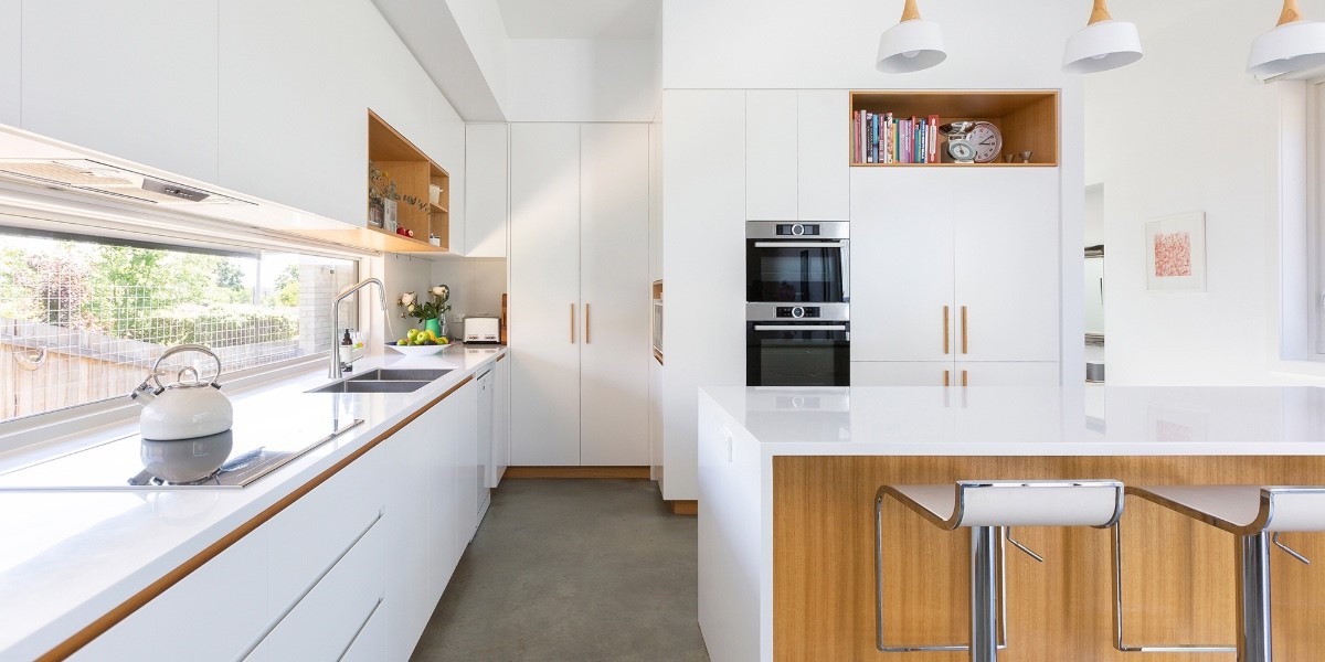 Kitchen by Rob Henry Architects & Walmsley Building featuring the UM1170-9S Silent Undermount Rangehood