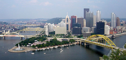 525px-PittSkyline082904.jpg