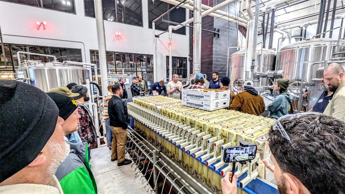 District Philadelphia / Liscios Bakery Collaboration Brew Day at Bonesaw