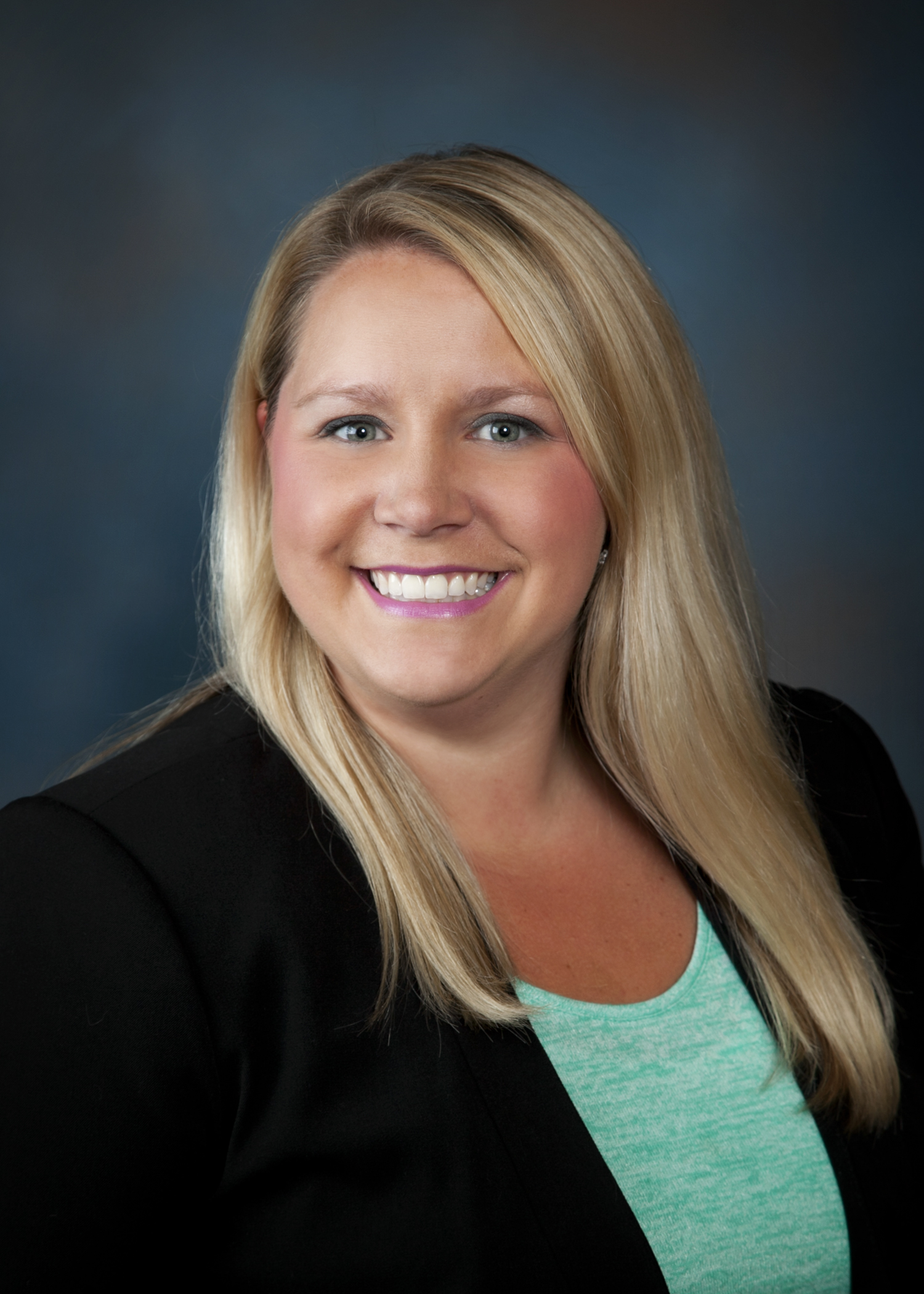 Katie Janik headshot