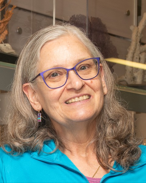 Lynne Mackay-Atha