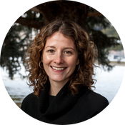 Liz Bernhard Headshot