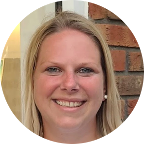 A person smiling at the camera

AI-generated content may be incorrect.