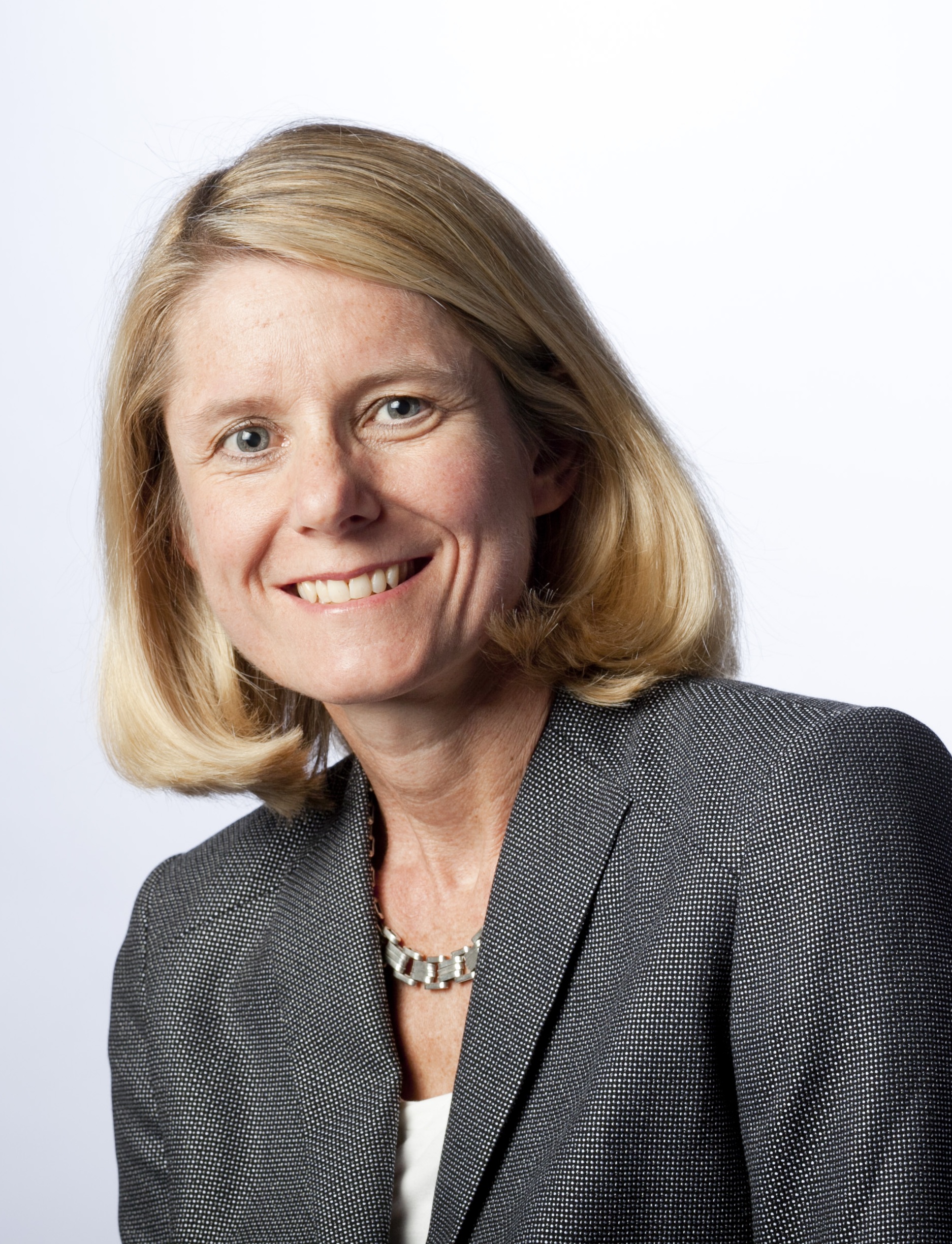 Elizabeth Frankenberg headshot