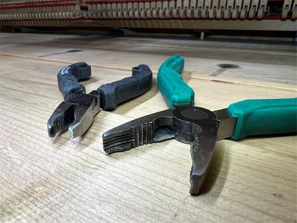 screw removing pliers