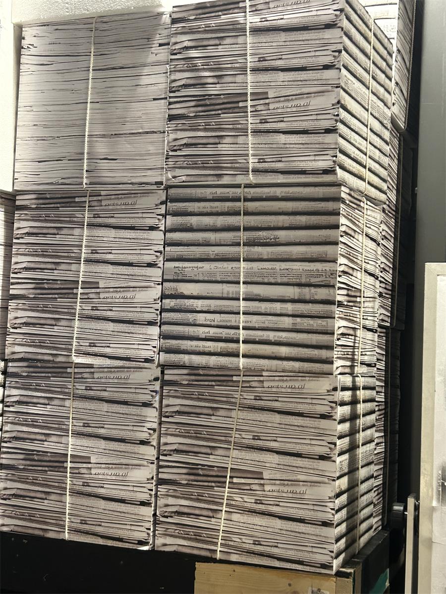 kids can sit or stand on these but they are very light weight!