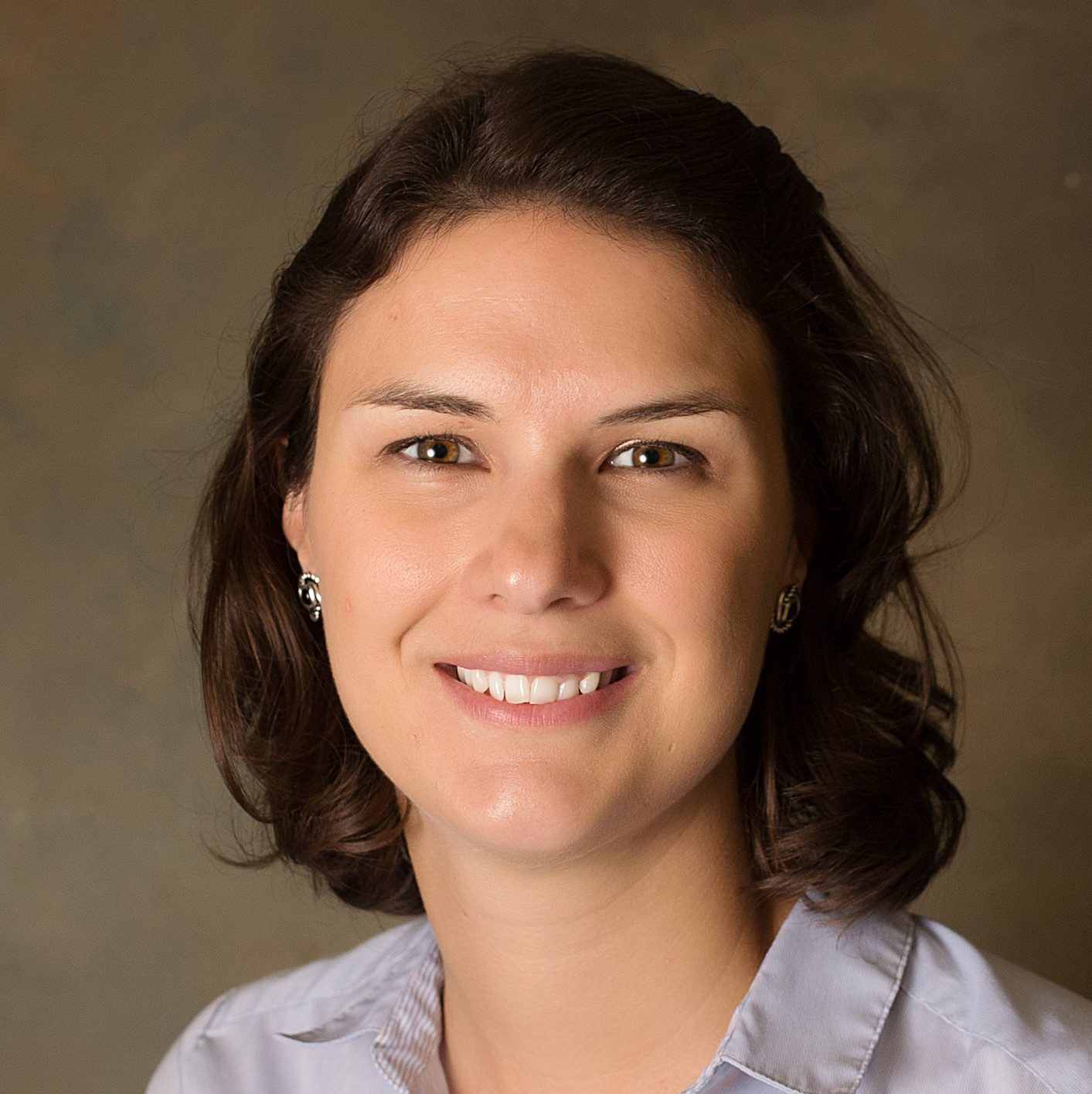 Pothier_Katie_Headshot_squarew.png