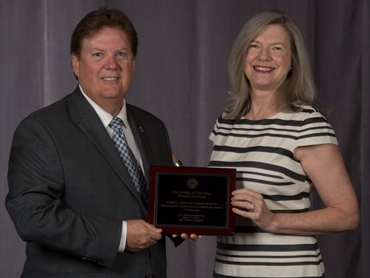 v22016LeadingEdge in Basic Science AwardWislerWalker.jpg