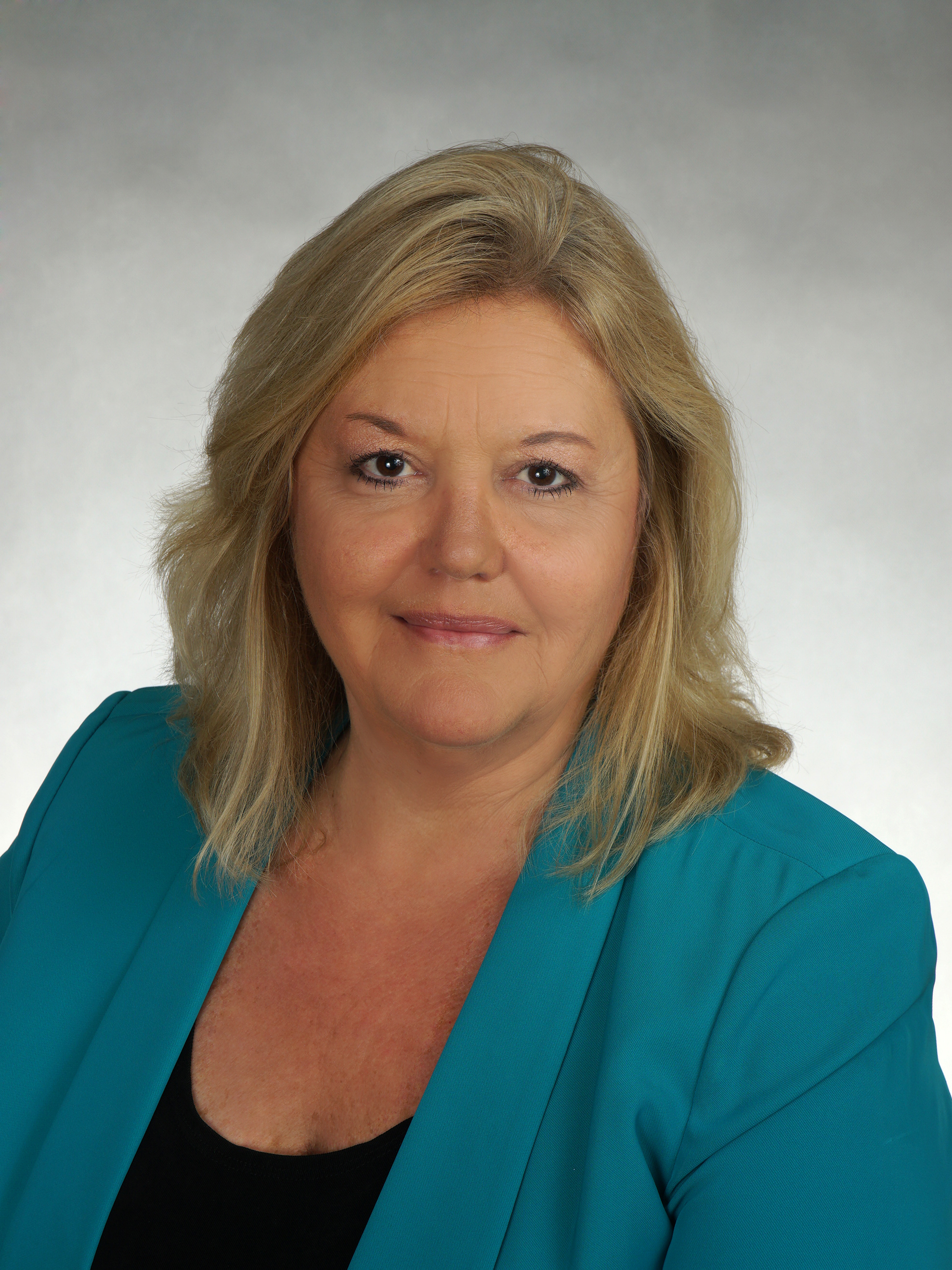 Lynnette Hendricks headshot