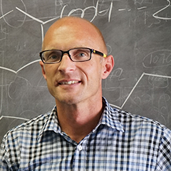 Dr. Theis Sølling