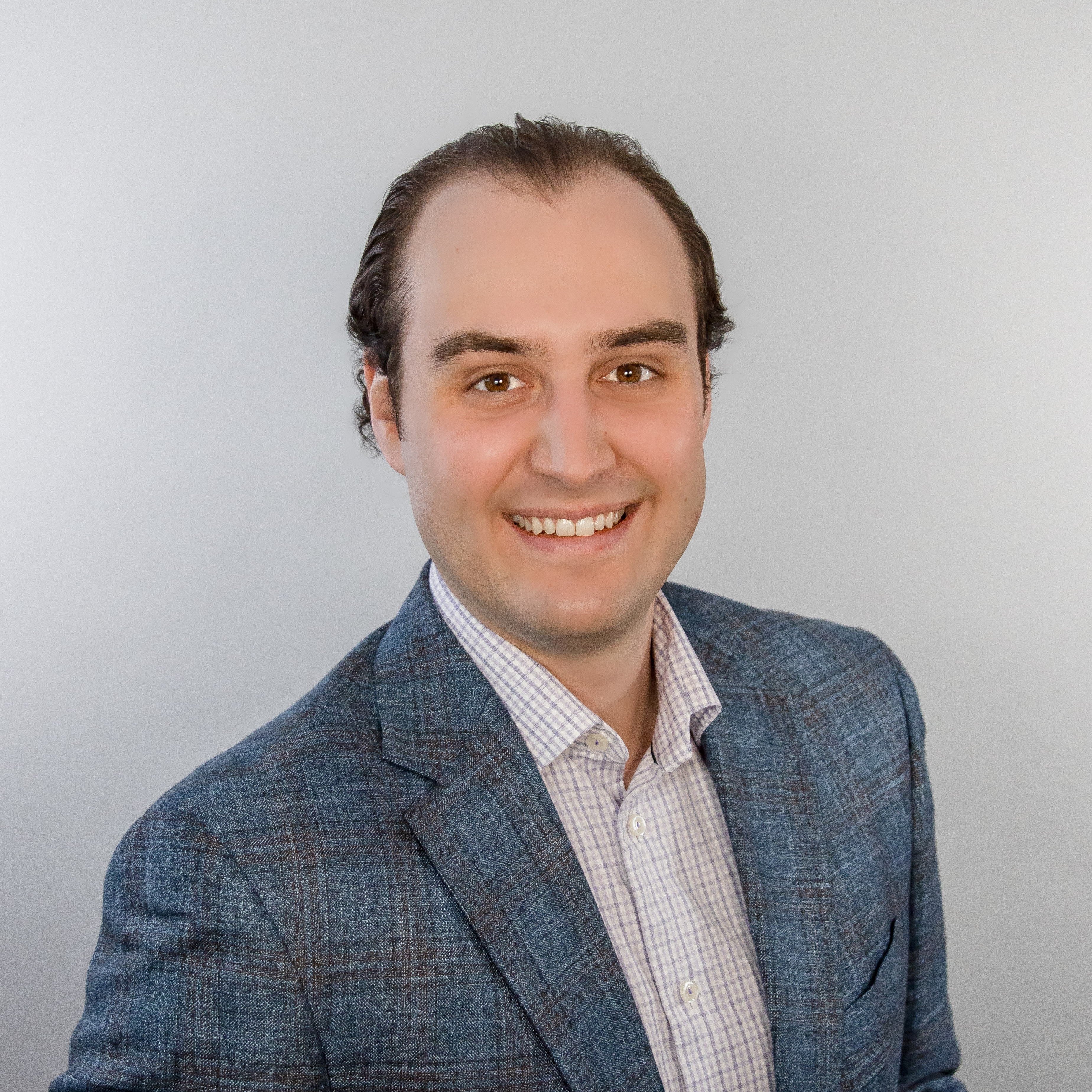 Headshot — Dr. Steven Samoil