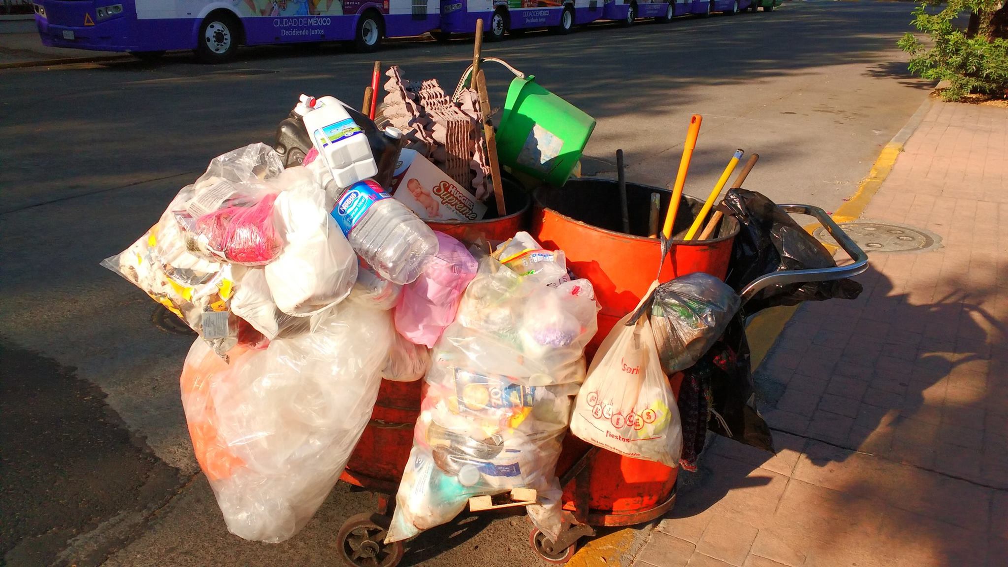 Truck of "barrendores" - Mexico