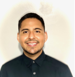 Headshot. Edgar Soto