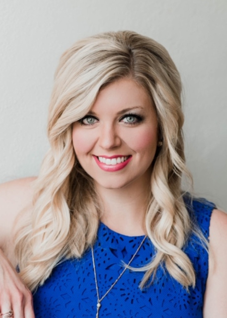 Emily Deuster Headshot