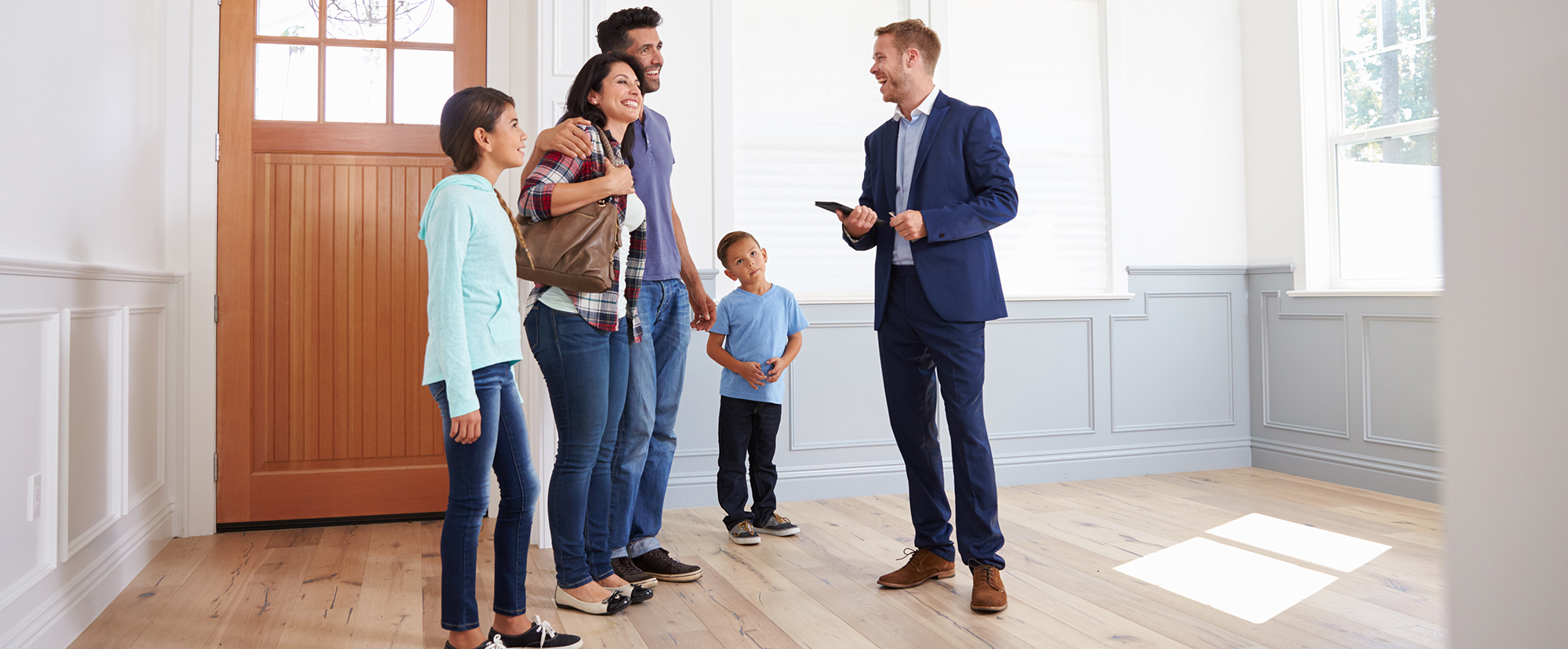 Must-Haves For Your Dream Home Famliy looking to buy a house with a realtor